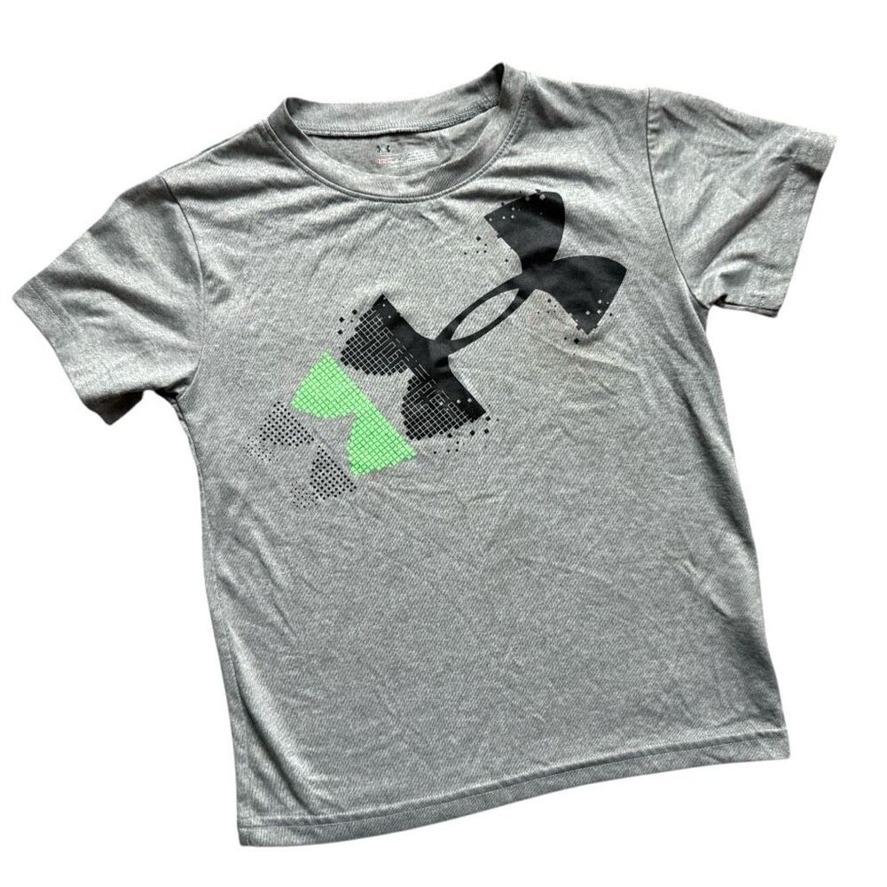 Boys Under Armour Standard Dry Fit Heather Gray Graphic Short Sleeve Shirt Sz 5